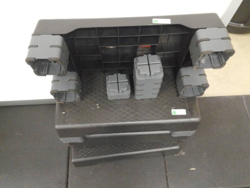 lot 2002 image: Lot of 4 Stamina Aerobicsteps