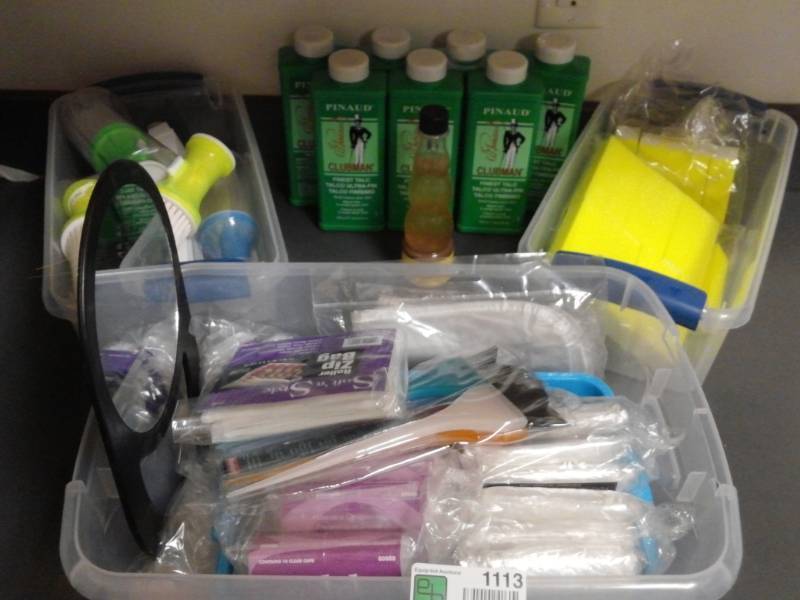 lot 1113 image: Talc, Shower Caps, Combs, Neck Brushes�