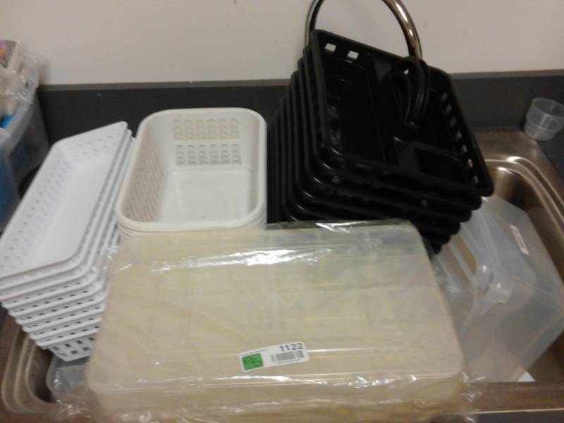 lot 1122 image: Plastic Dividers  Bins Lot
