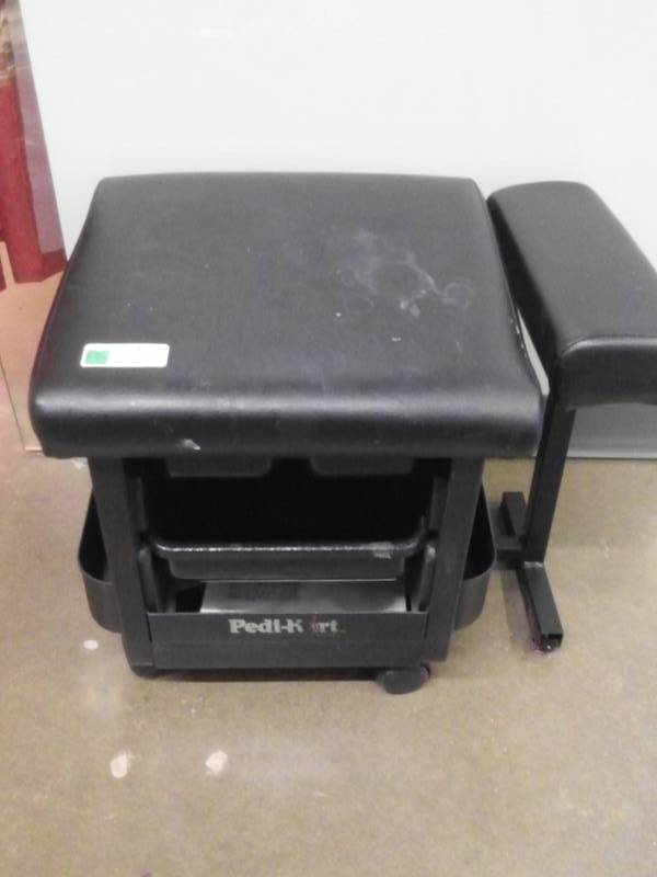 lot 1132 image: Pedi-Kart Seat  Stool Cart
