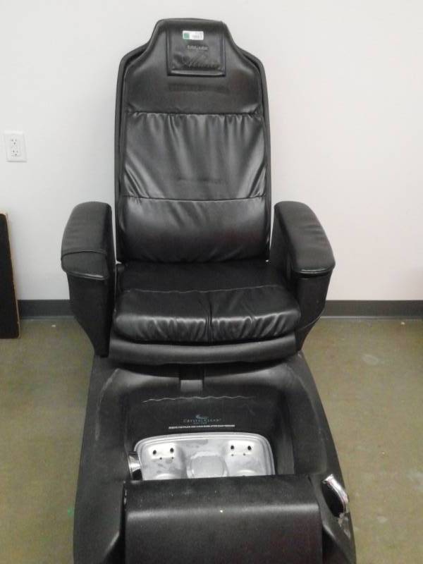 lot 1130 image: Solace Altera Pedicure Foot Bath Salon Chair