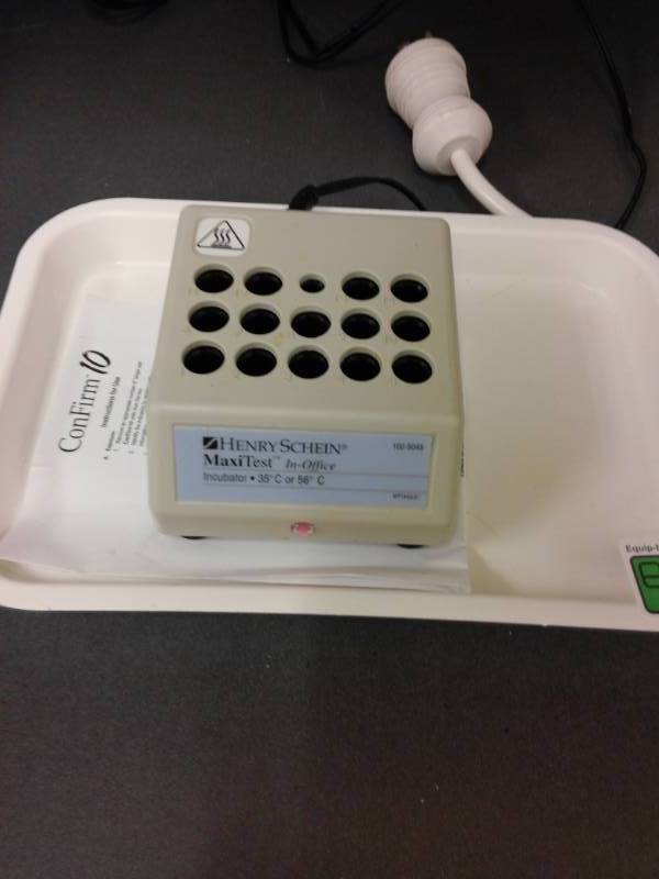 lot 3030 image: Henry Schein MaxiTest In-Office Incubator