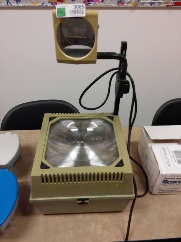 lot 3085 image: Overhead Projector