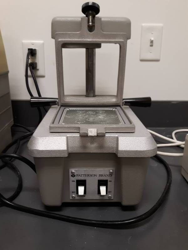 lot 3035 image: Patterson Brand 1 Post Vacuum Forming Machine See Video