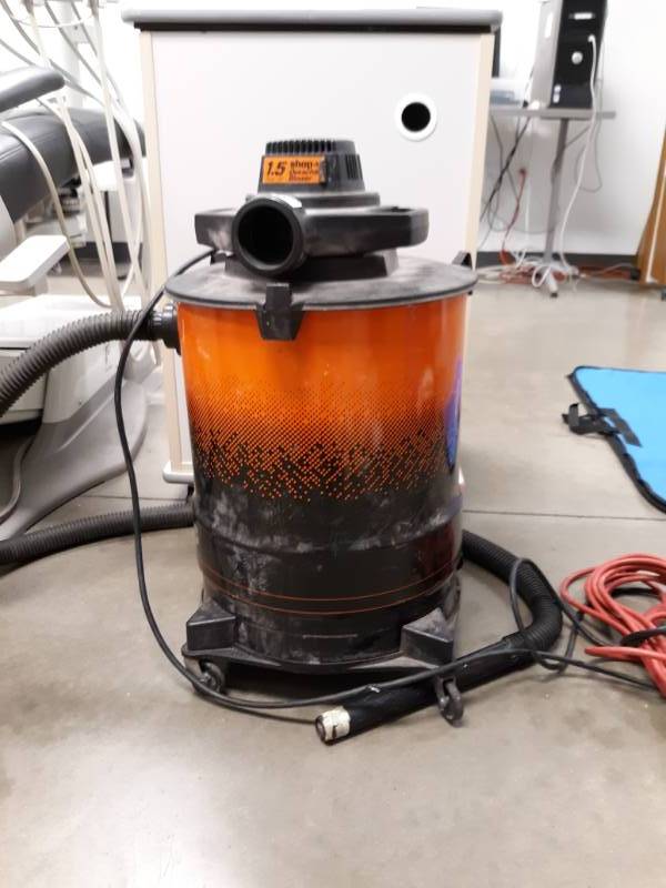 lot 3053 image: 1.5 HP Shop Vac Detachable Blower