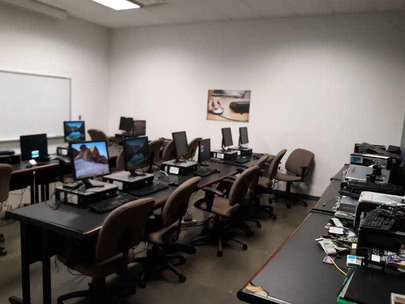 lot 3186 image: See Video Classroom full of computer equipment - Everything Included Except Tables and Chairs