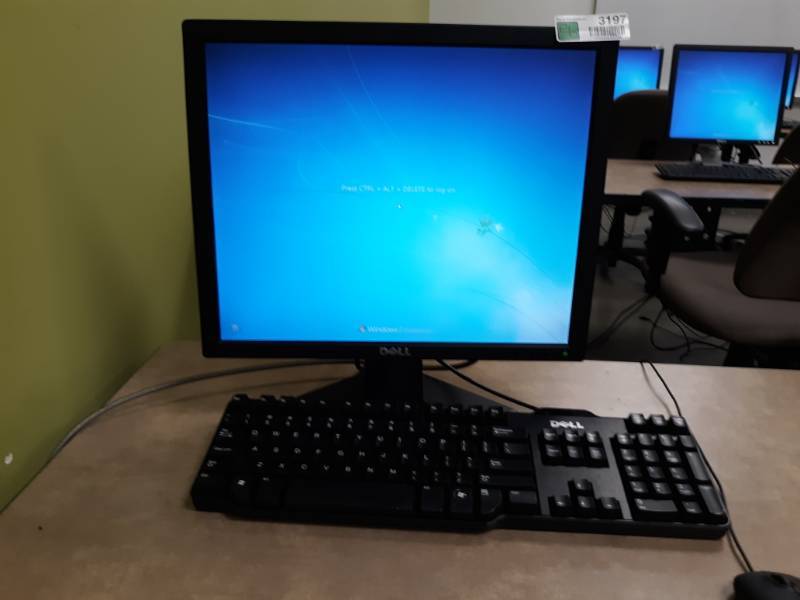 lot 3197 image: Dell Optiplex 780 with Monitor, Mouse  & Keyboard