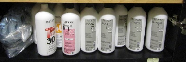 lot 1078 image: Redken Coloring Cream  - Shelf Full