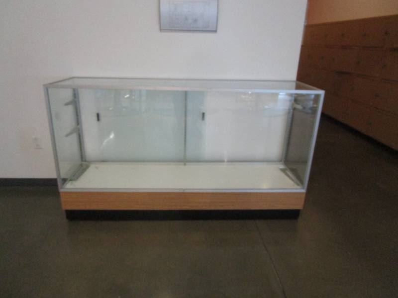 lot 1050 image: Glass Display Case  Counter