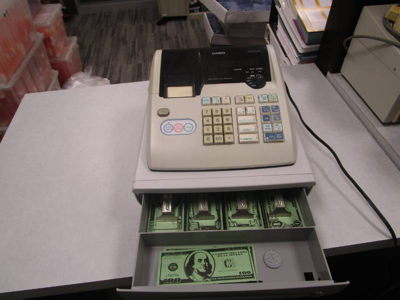 lot 3130 image: Cash Register