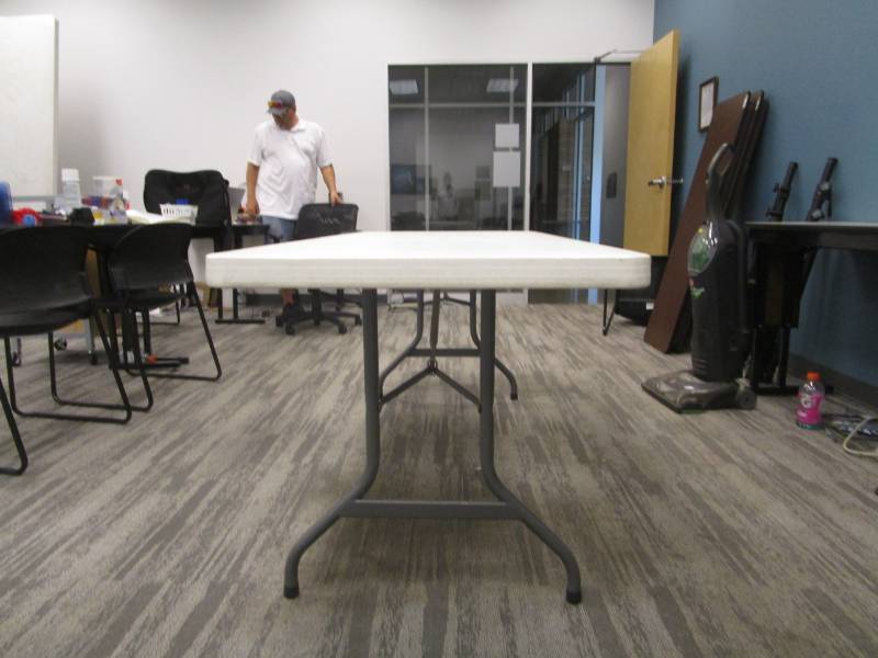 lot 3179 image: Lifetime Plastic Rectangle Folding Table