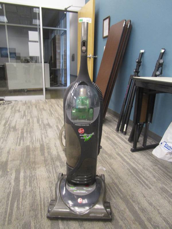 lot 3181 image: Hoover Model U8143-900 Vacuum Cleaner