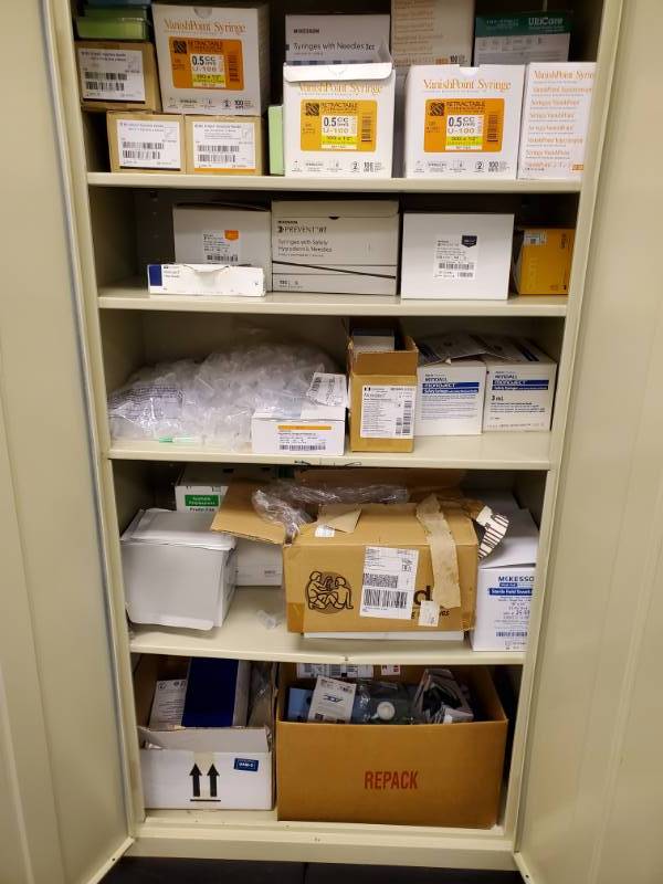 lot 2078 image: Cabinet with Contents mostly Syringes