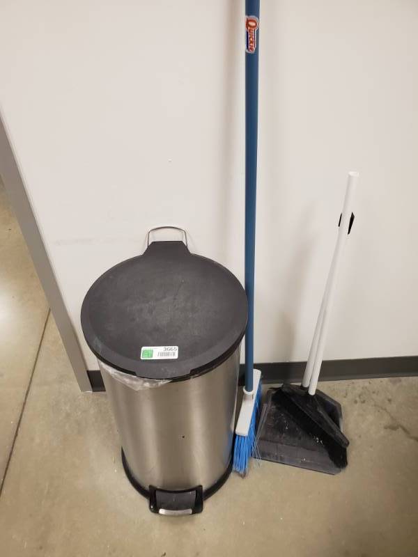 lot 3665 image: Trash Can and Broom