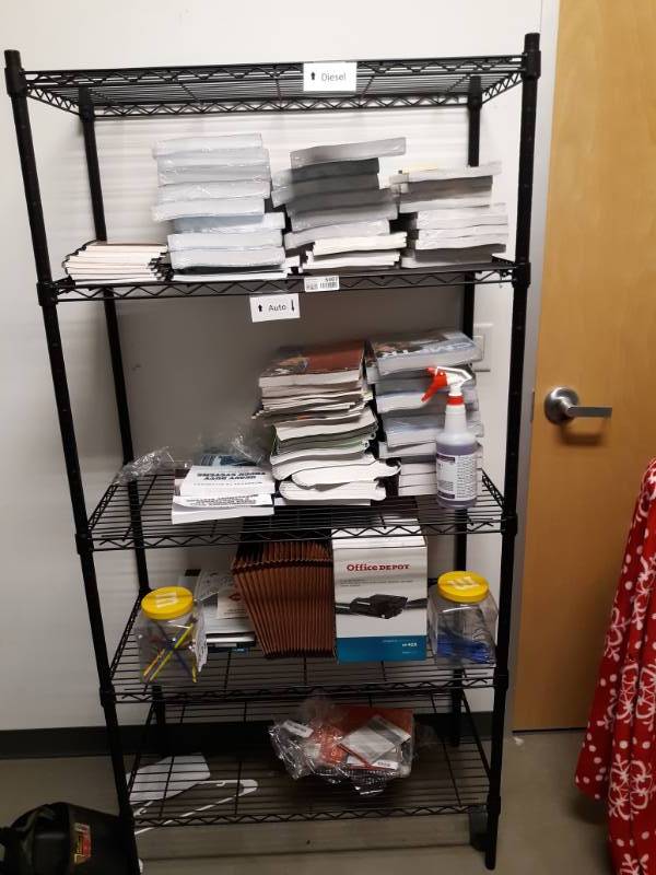 lot 5408 image: Metro Rack contents Included
