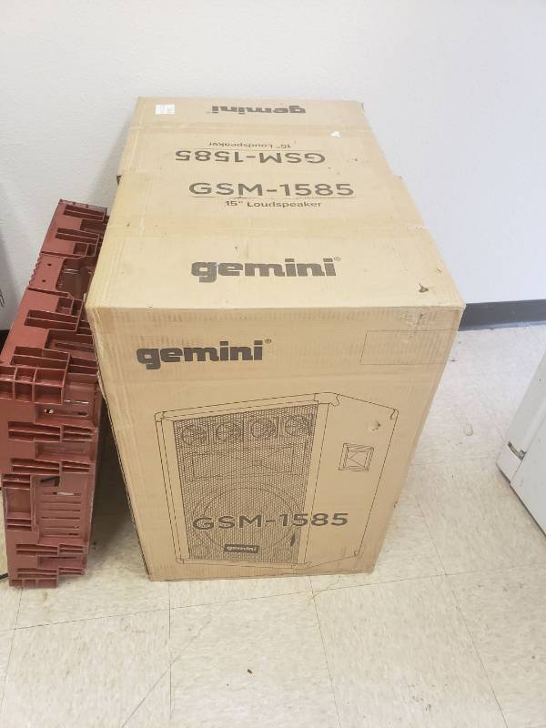 lot 9142 image: (2) NEW Gemini GSM-1585 15 loudspeakers