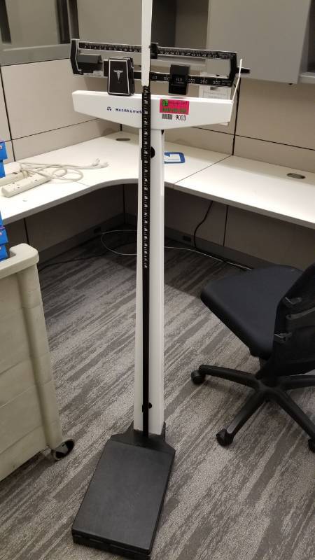 lot 9003 image: Health O meter physicians scale and height measures