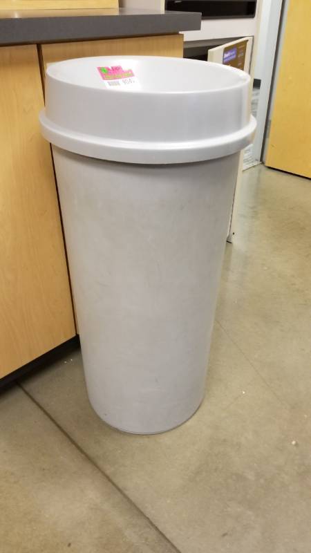 lot 9049 image: Garbage Can