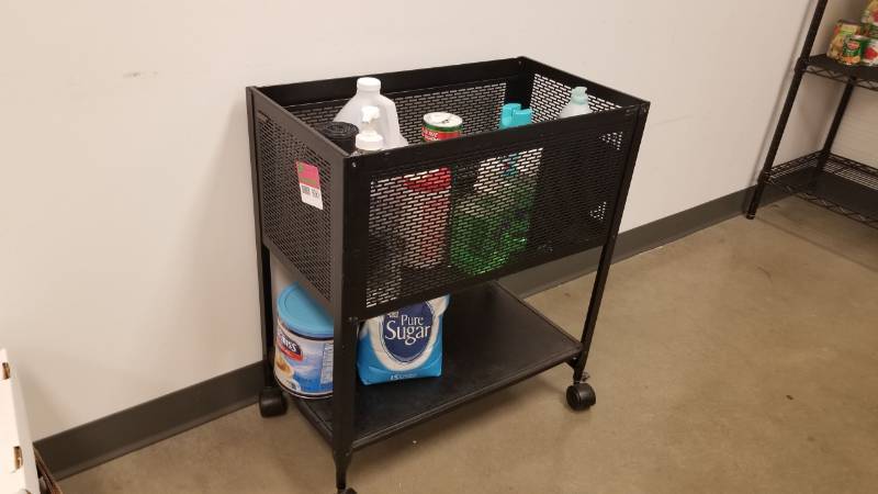 lot 9061 image: Cart with everything included mainly cleaning supplies