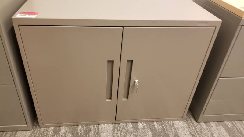 lot 9089 image: Two door cabinet with keys