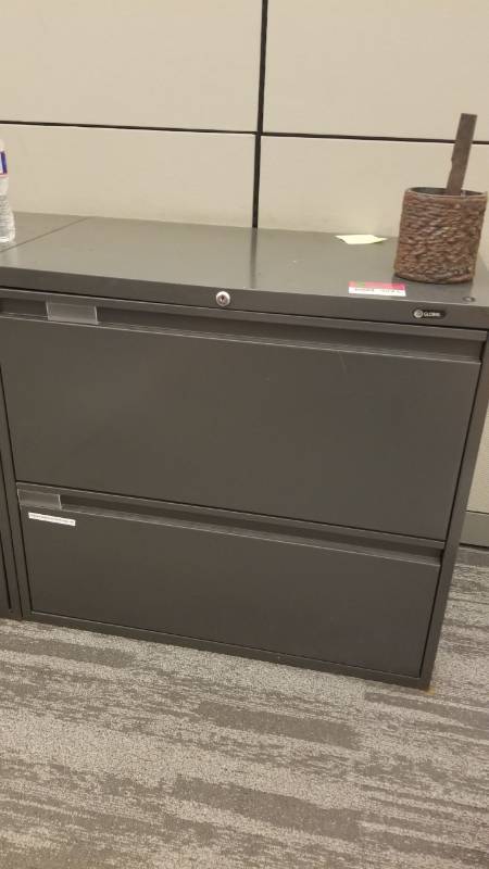 lot 9095 image: Global 2 drawer file cabinet