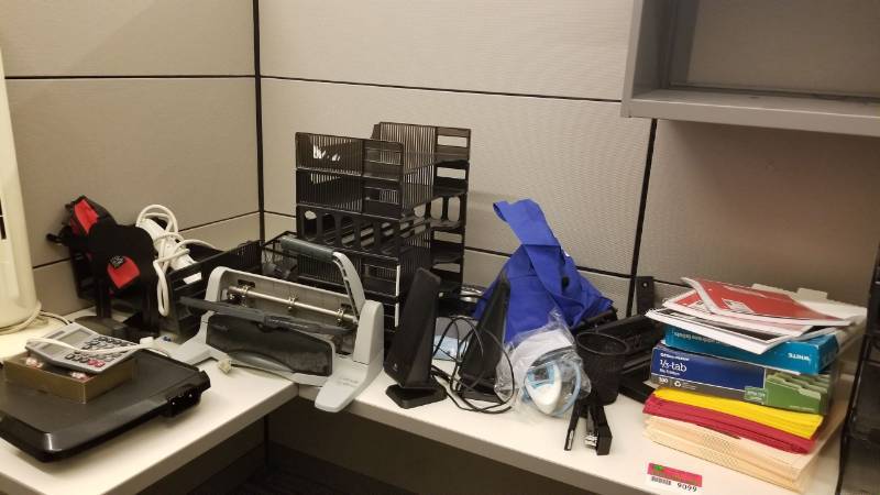 lot 9099 image: Large lot office equipment