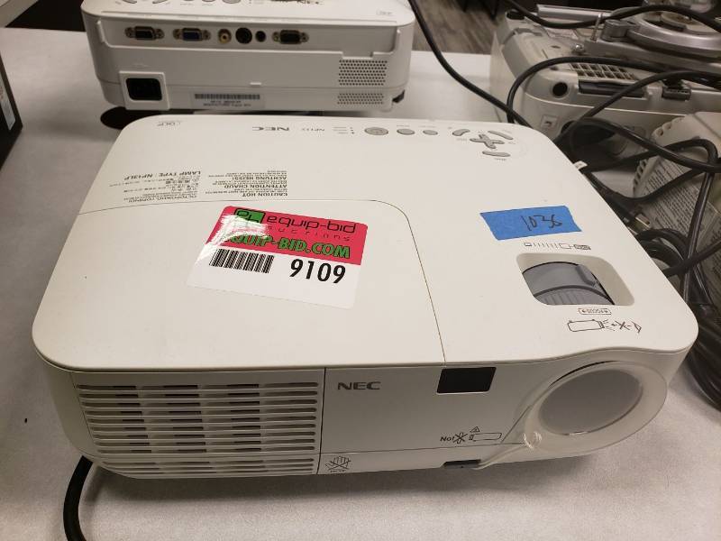 lot 9109 image: NEC NP115 projector