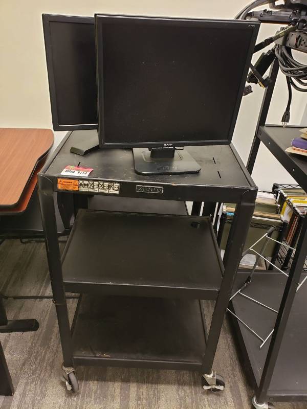 lot 9114 image: AV cart