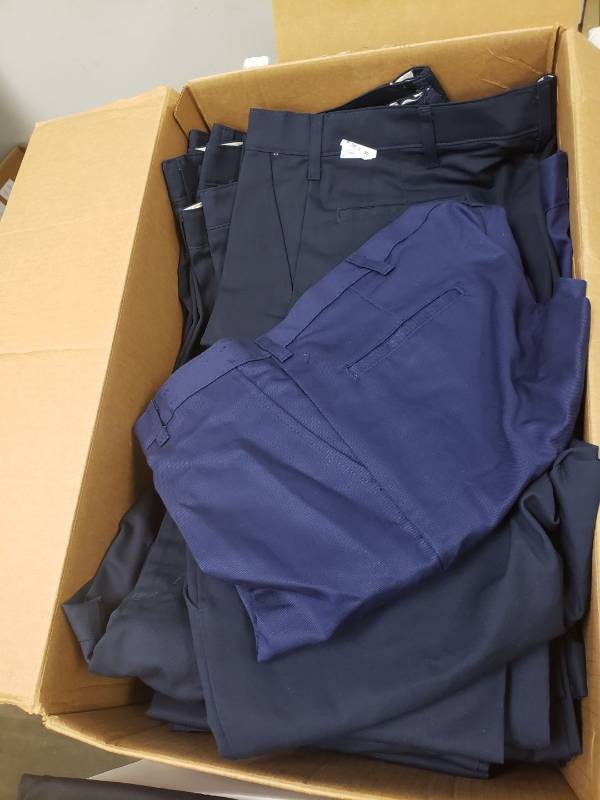 lot 9176 image: (28) work pants