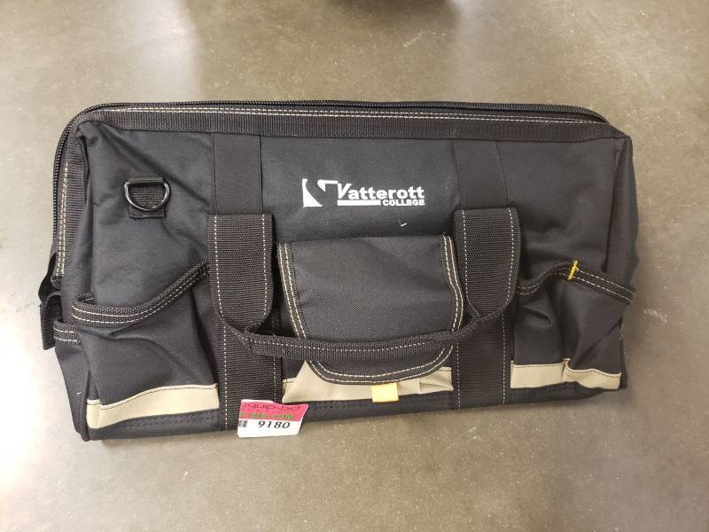 lot 9180 image: Vaterott tool bag