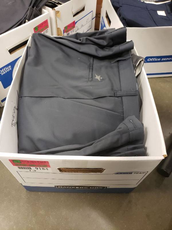 lot 9184 image: (13) work pants