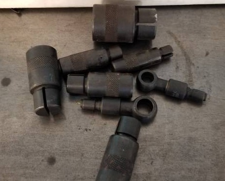 lot 8135 image: Lot of OTC Fuel Injector Adapters