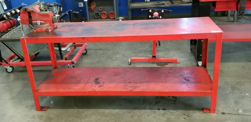 lot 8146 image: Metal Shop Table with MAC Tools Professional Vise