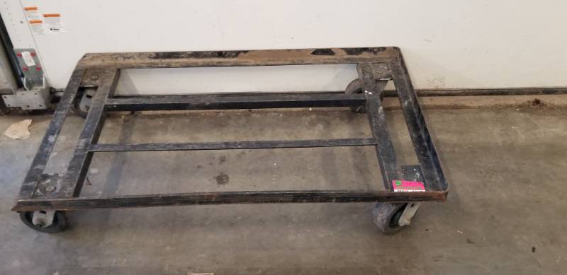 lot 8157 image: HD Rolling Cart