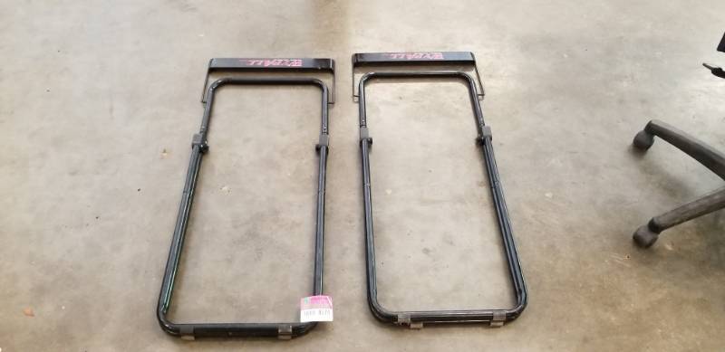 lot 8174 image: Wypall Branded Metal Pipe Frames Pair