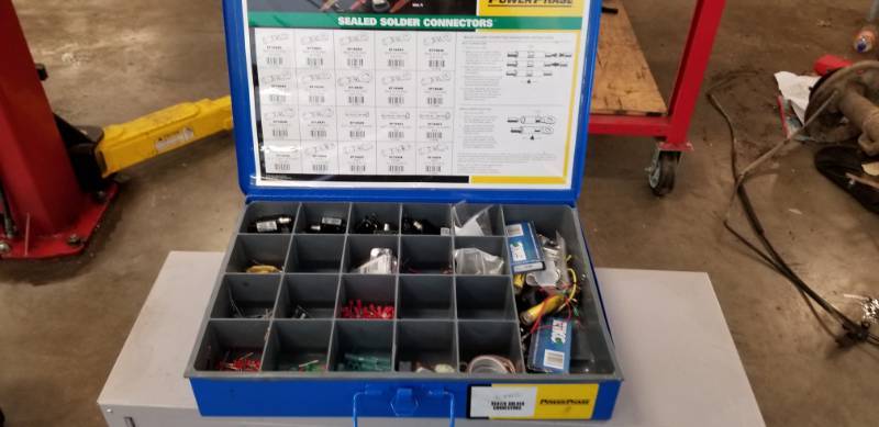 lot 8165 image: Power Phase Sealed Solder Connectors