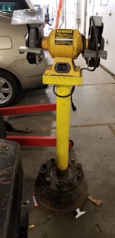 lot 9502 image: DeWalt DW758 HD 8 Bench Grinder with Stand