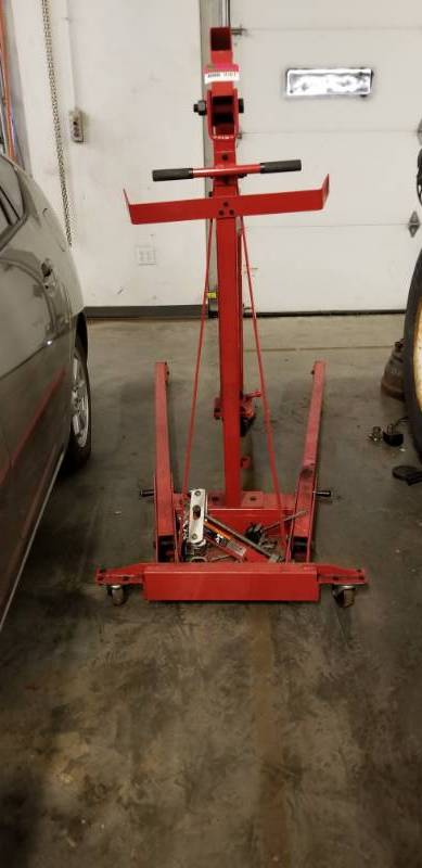 lot 9501 image: MAC Tools 2Ton Foldable Engine Crane