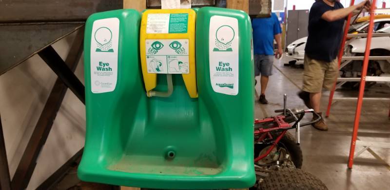 lot 9522 image: Eye Wash Station