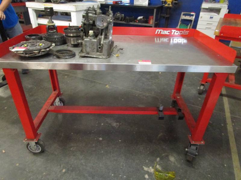 lot 8143 image: Mac Tools Shop Cart Contents Not Included