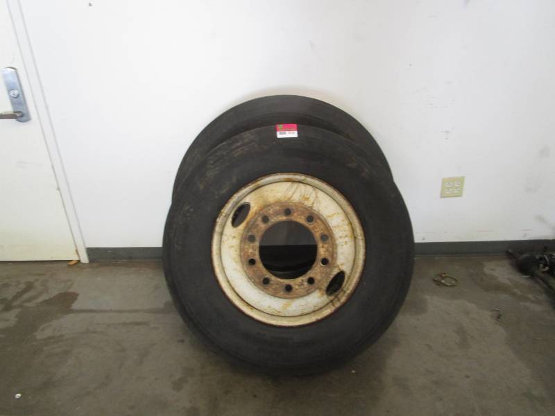 lot 8147 image: Pair of Tires with Rims