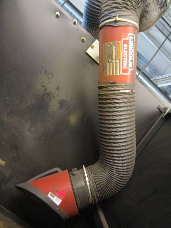 lot 9577 image: Lincoln Electric LTA Telescopic Extraction Arm Buyer Must Remove