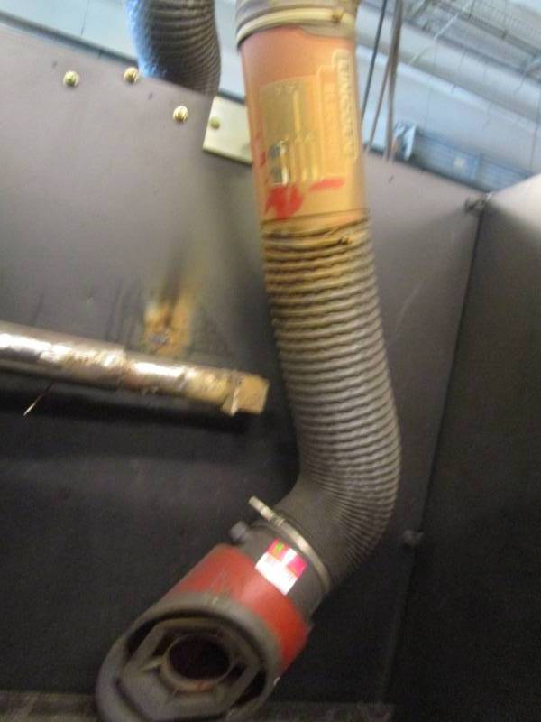 lot 9579 image: Lincoln Electric LTA Telescopic Extraction Arm Buyer Must Remove