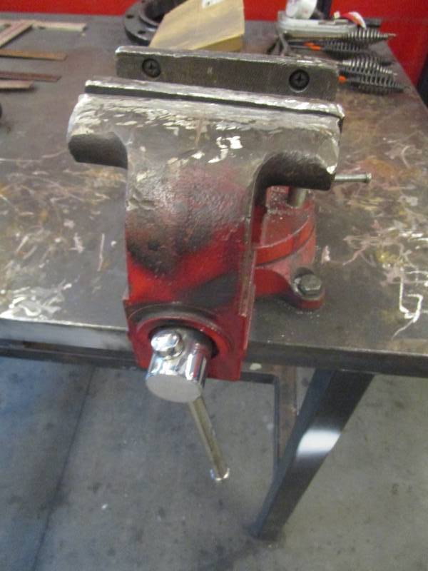 lot 9622 image: Wilton Bench Vise Buyer Must Remove