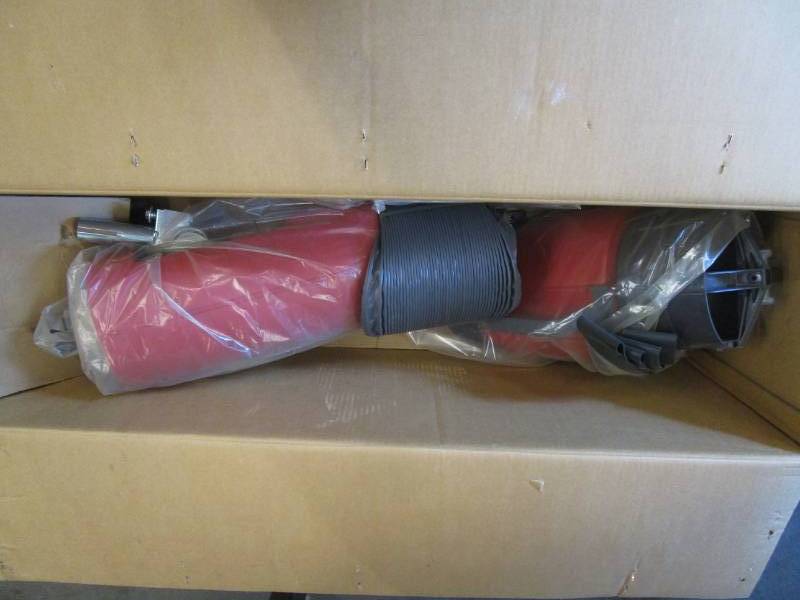 lot 9644 image: Lincoln Electric LTA Telescopic Extraction Arm