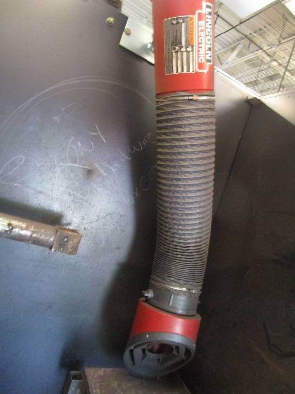 lot 9663 image: Lincoln Electric LTA Telescopic Extraction Arm Buyer Must Remove