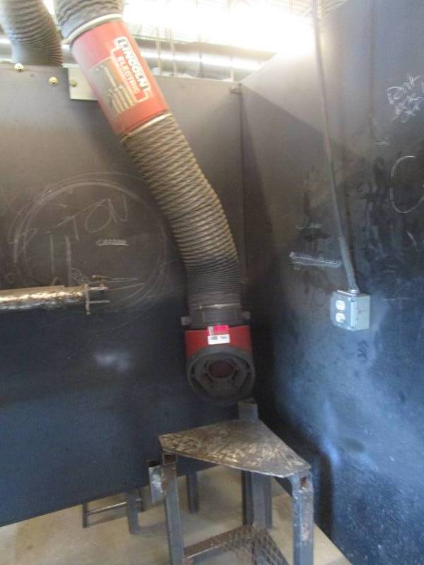 lot 9666 image: Corner Steel Work Table & Lincoln Electric LTA Telescopic Extraction Arm Buyer Must Remove