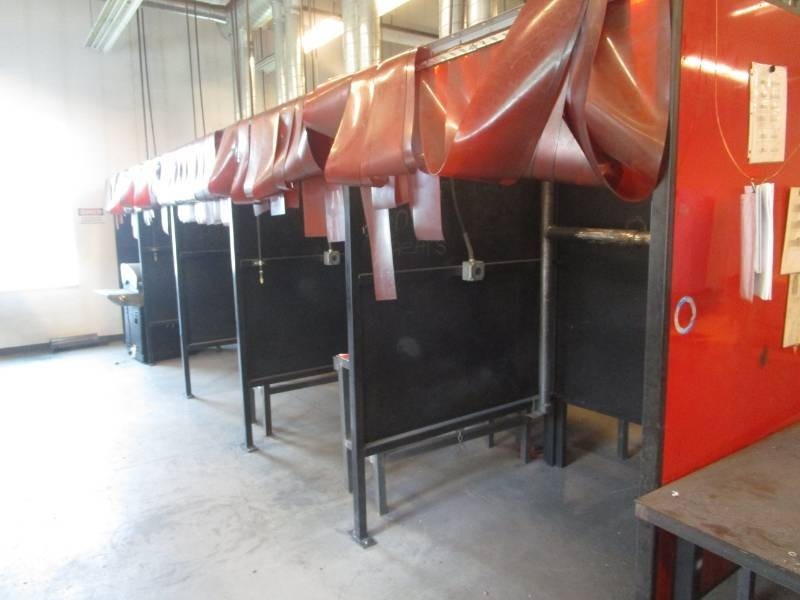 lot 9660 image: Welding Cubicles Buyer Must Remove