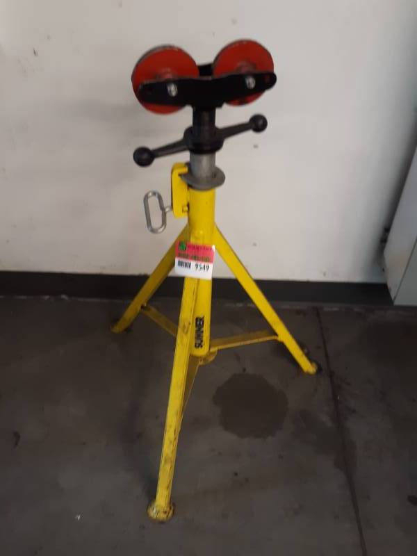 lot 9549 image: Sumner Heavy-Duty Jack Stand with Roller Attachement
