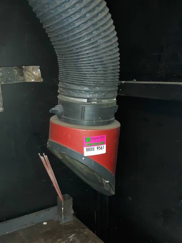 lot 9561 image: Lincoln Electric LTA Telescopic Extraction Arm Buyer Must Remove